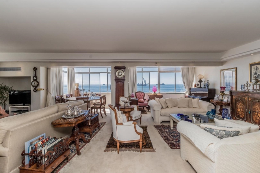 3 Bedroom Property for Sale in Sea Point Western Cape